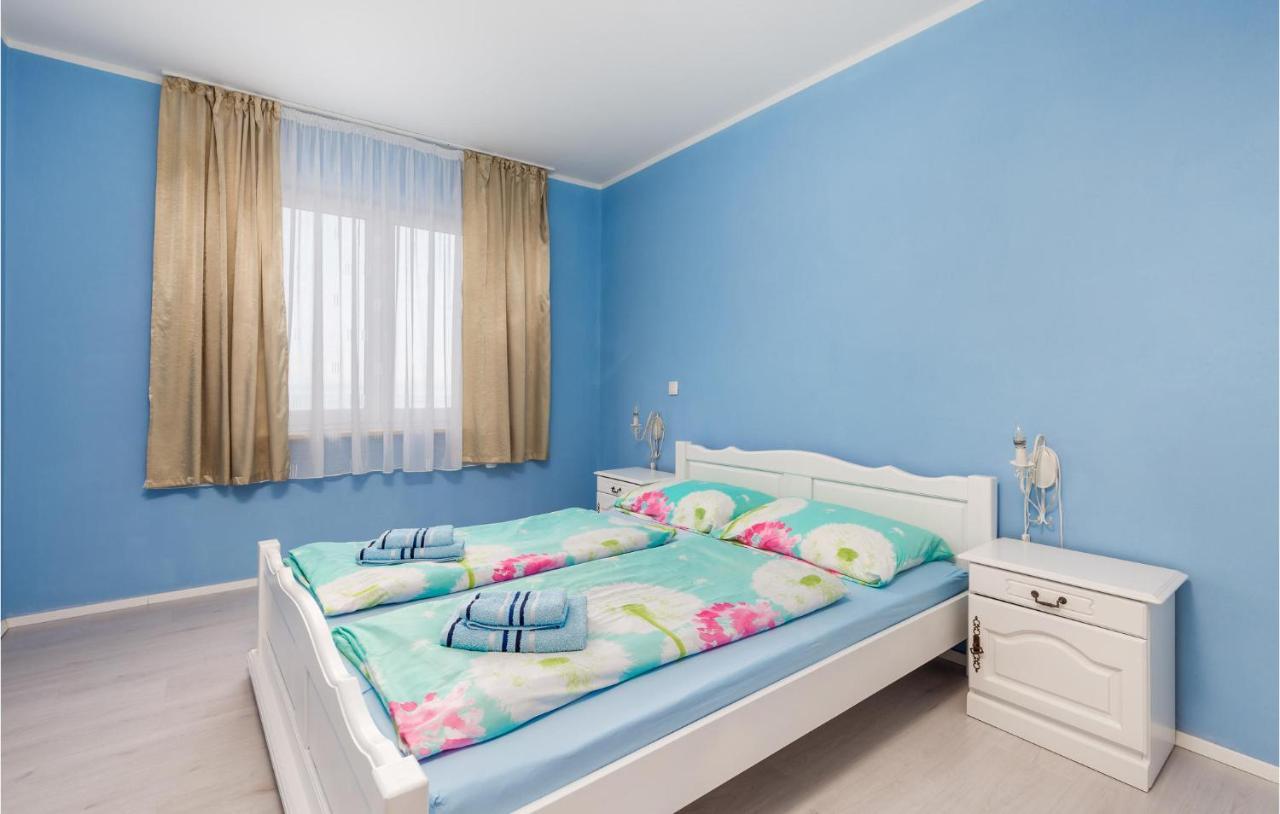1 Bedroom Gorgeous Apartment In Мощеничка-Драга Экстерьер фото
